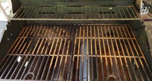 photo of rusted grill grates